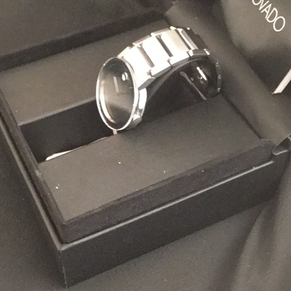 New/Other Movado 38mm Sapphire “Mirror” Dial - Picture 5 of 8